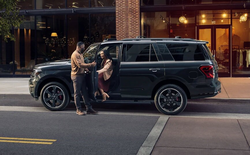 11_22_ford_expedition_road.jpg