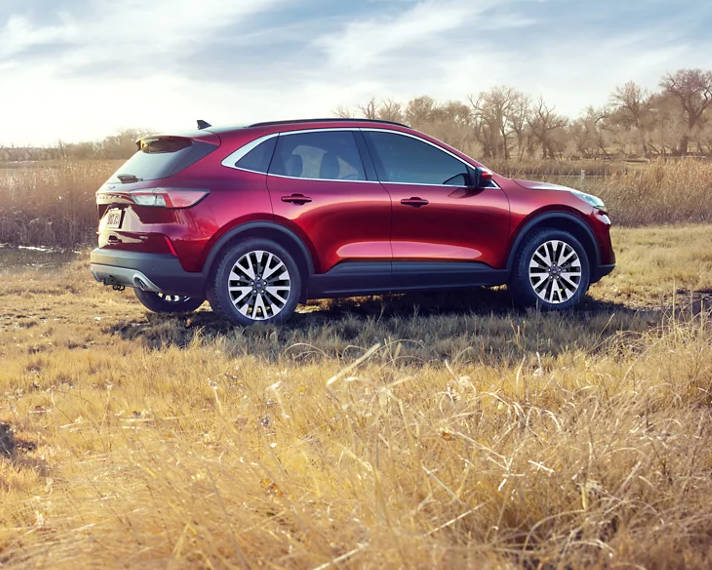 10_13_ford-escape_outdoors.jpg