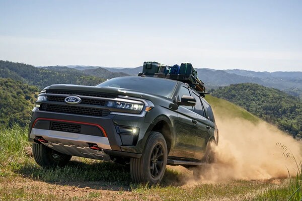 11_23_ford_expedition_offroad.jpg