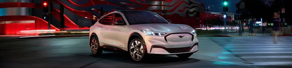 2021FordMustangMachE_PageHeader_960x225.jpg