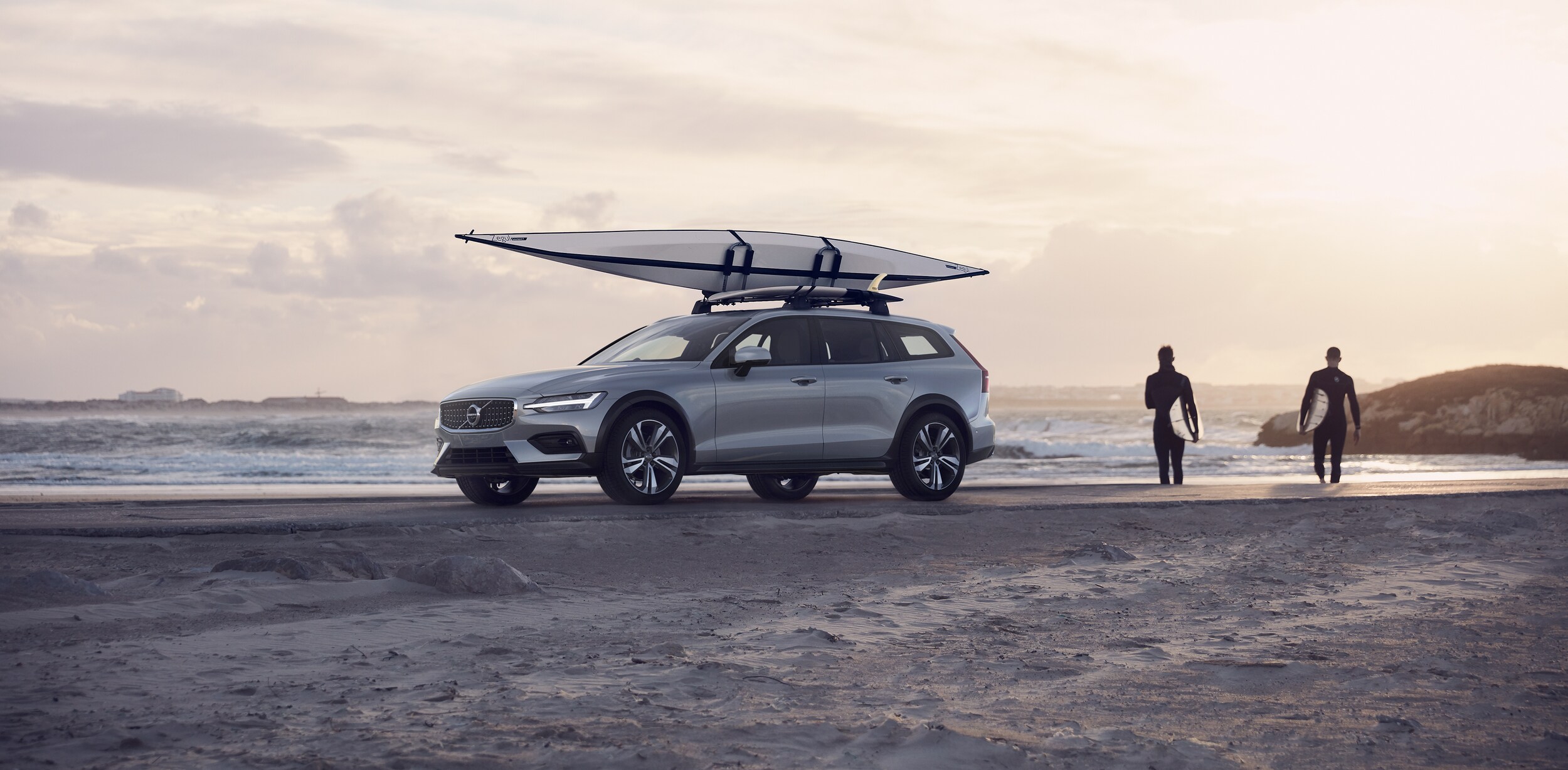 2021-Volvo-V60CrossCountry-T5-Hatchback-L08.jpeg