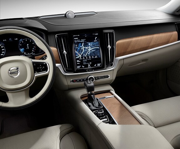2018_Interior_cockpit_Volvo_V90.png