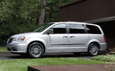 Chrysler town and country vs nissan quest