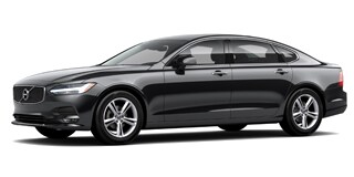 2018 Volvo S90 T5 MOMENTUM AWD shown