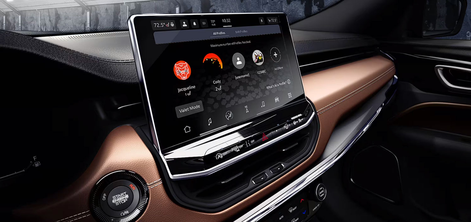 2025 Jeep Compass infotainment