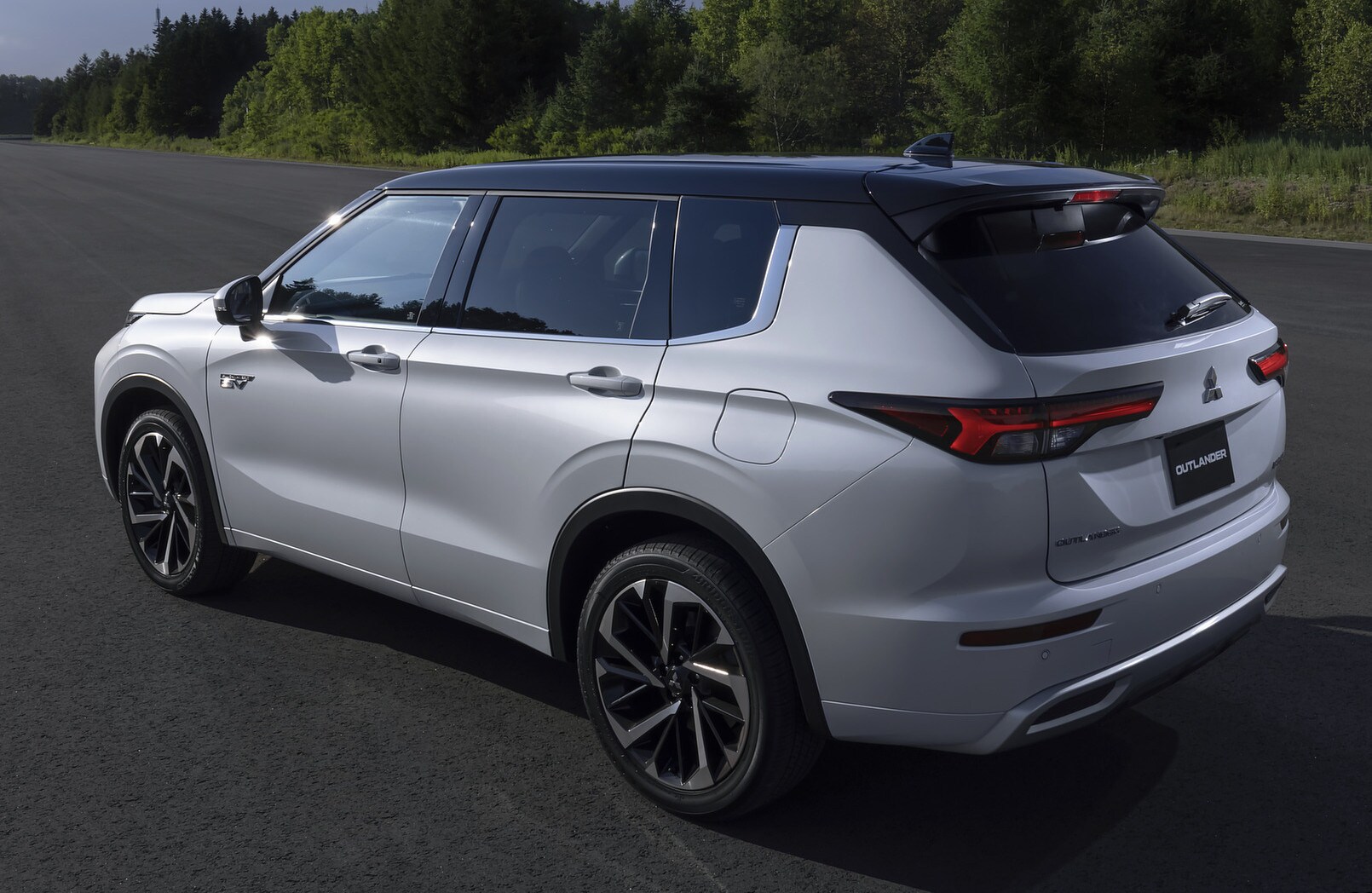 2023 Mitsubishi Outlander PHEV Exterior 2023 Mitsubishi Outlander PHEV Exterior