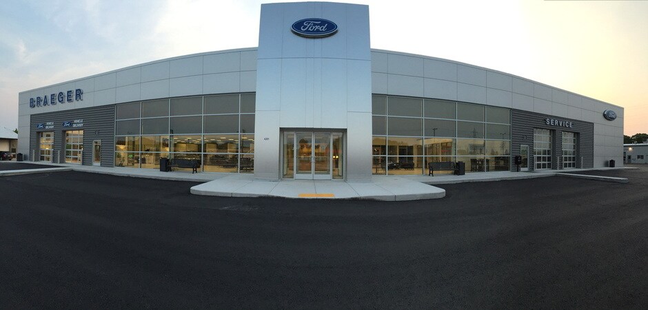 FordFrontPano.jpg