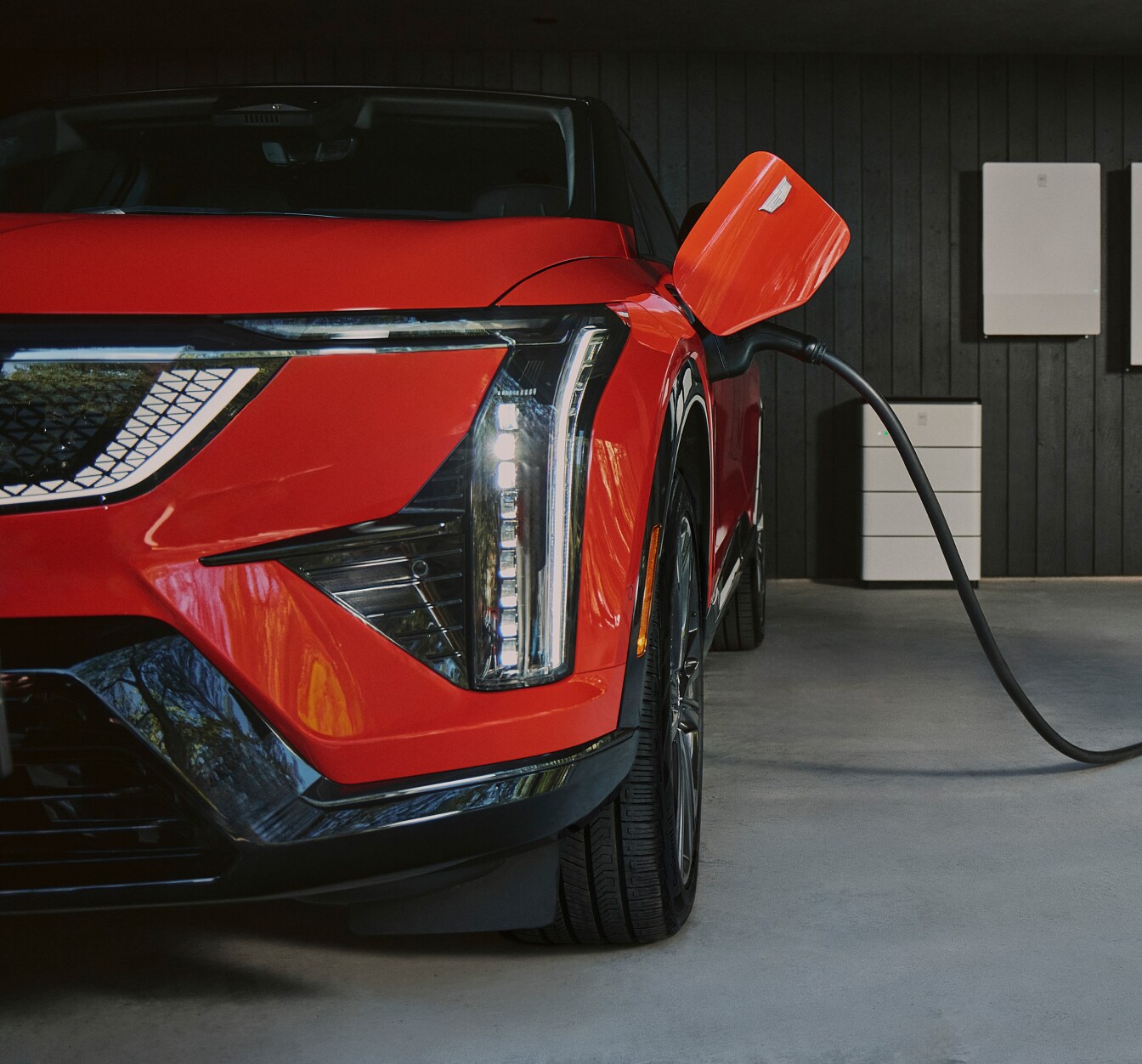 Cadillac OPTIQ vs. Cadillac LYRIQ Range & Charging