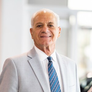 Armando-Rivas.jpg