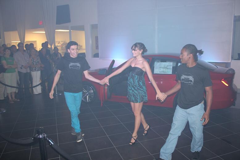 dancers & girl.JPG