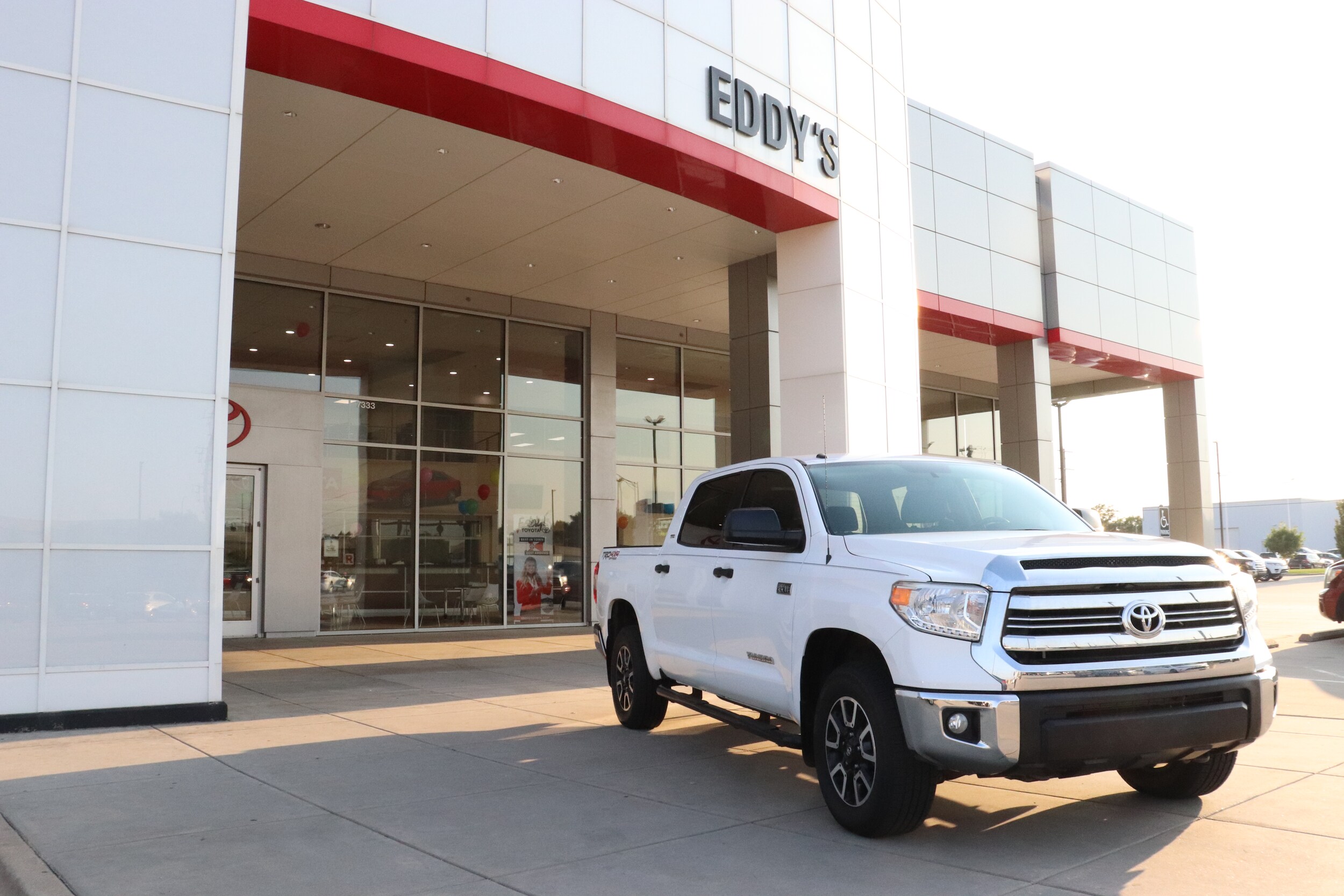 eddys-toyota-of-wichita-dealership