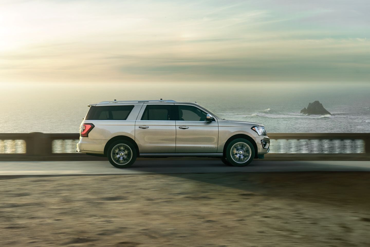 Ford_Expedition.jpg
