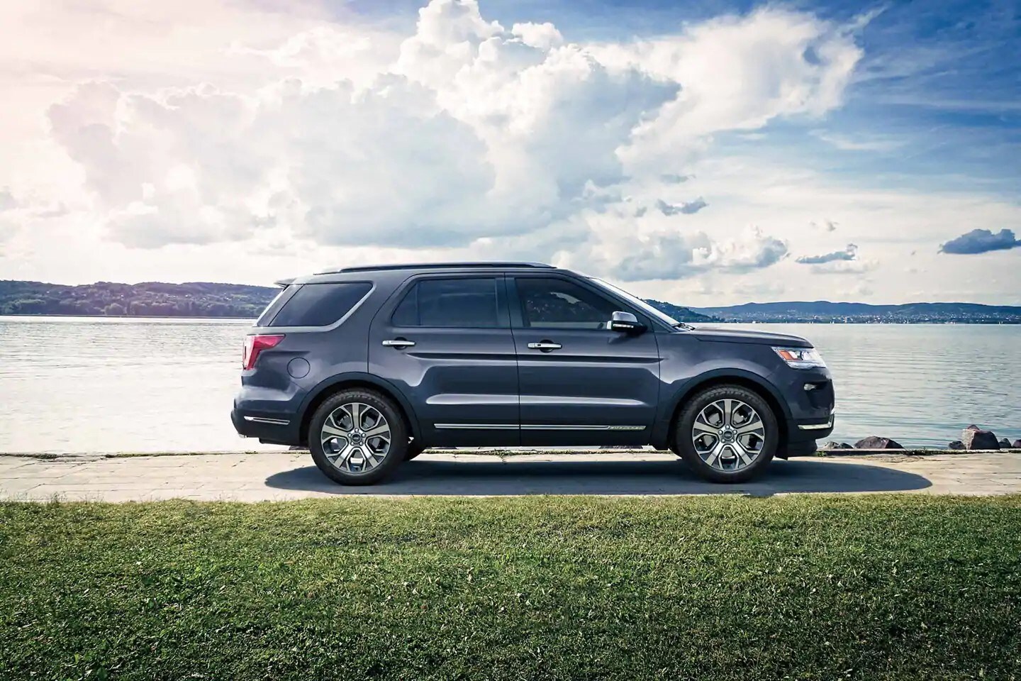 Ford_Explorer.jpg