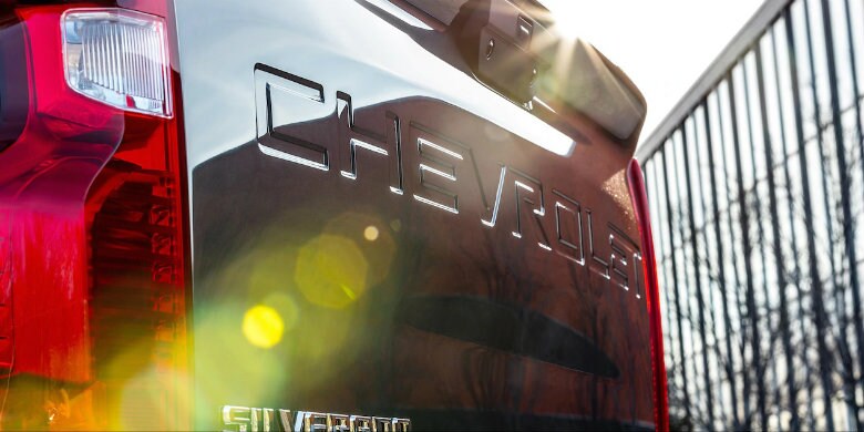 20_silverado_hd_4.jpg
