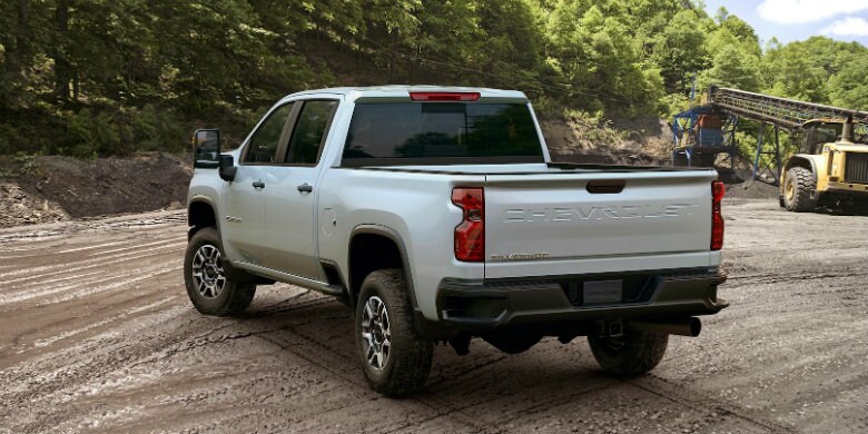 20_silverado_hd_2.jpg