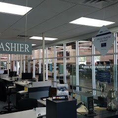 Service department Recepetion area facing service drive.jpg