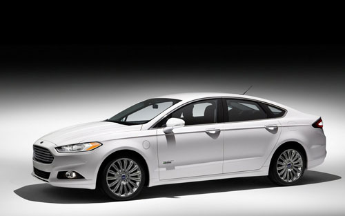 2013-Ford-Fusion-Energi.jpg