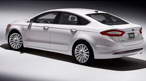 ford_2013fusion_energi_VstudioLR.jpg