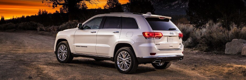 2017 Jeep Grand Cherokee Model Review in Sycamore, IL