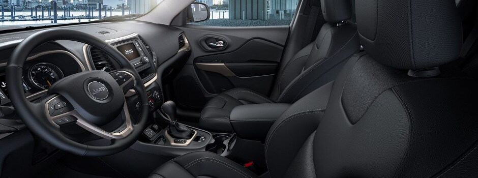 Interior of the 2018 Jeep Cherokee
