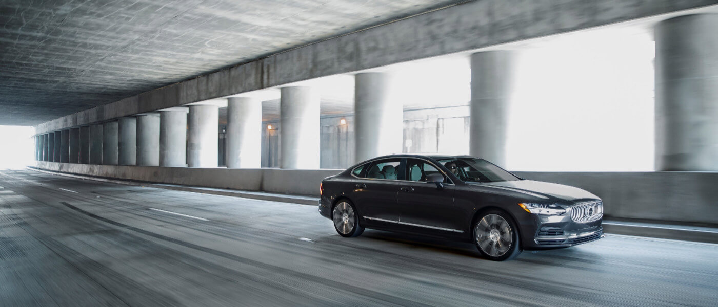 2021 Volvo S90 driving in a tunnel