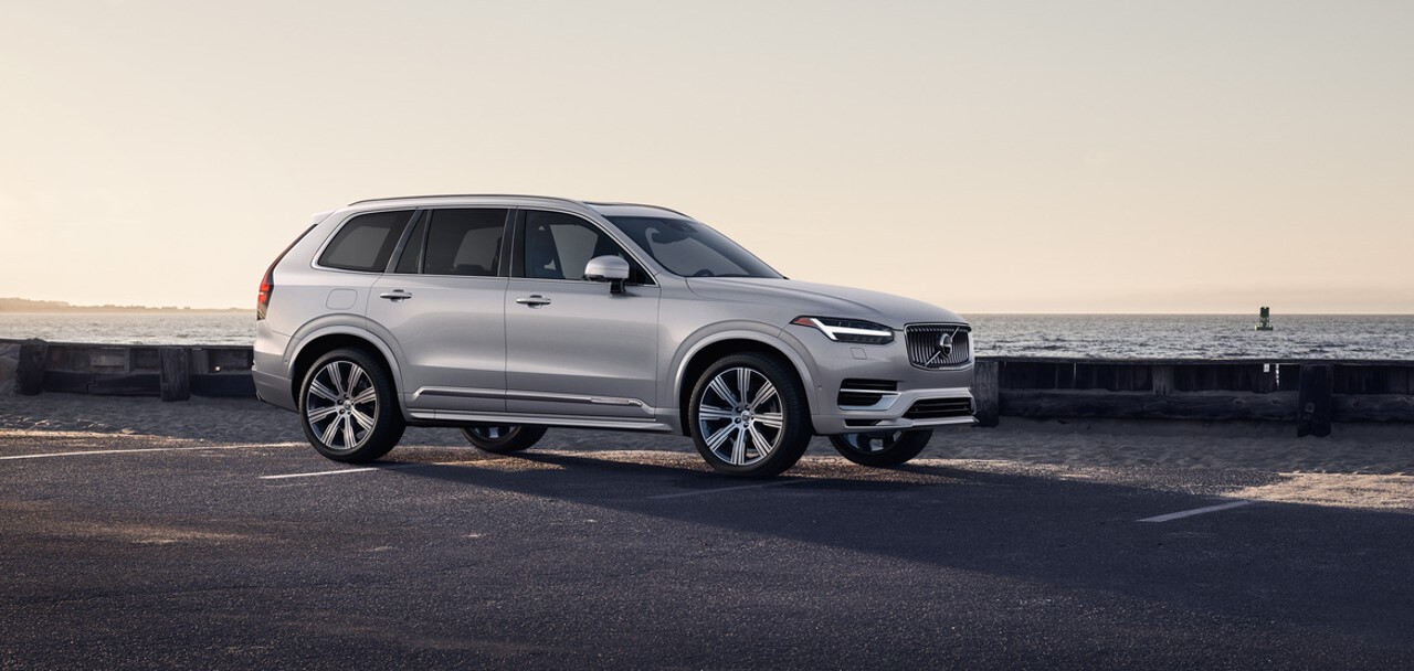 2021 Volvo XC90 Luxury SUV.jpg