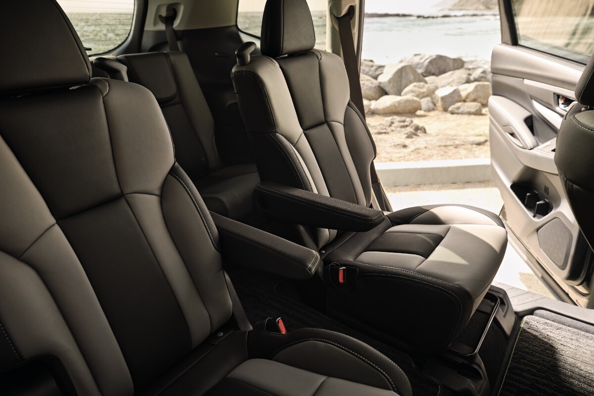 2022 Subaru Ascent Interior Cabin Rear Seating_o.jpg