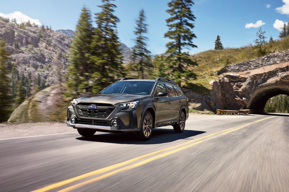 2023 Subaru Outback Exterior Driver Side Front Angle_o.jpg