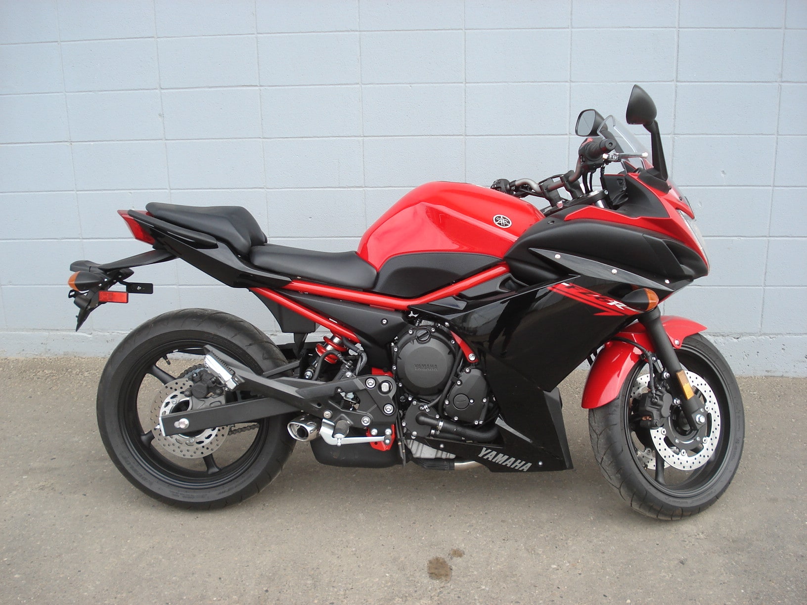 Used 2015 YAMAHA FZ6R For Sale Camrose AB