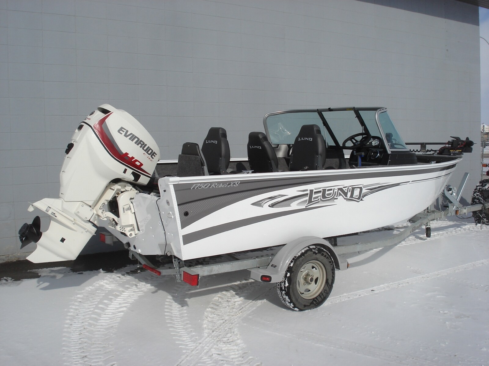 New 2017 LUND BOAT CO 1750 Rebel XS Sport For Sale Camrose AB