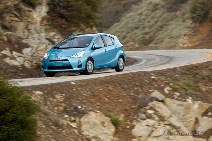 2012_toyota_prius-c_actf34_lt_518126_717.jpg