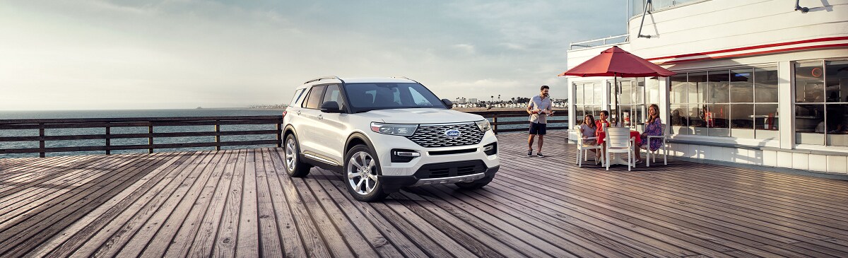 New Ford Explorer near Manchester IA