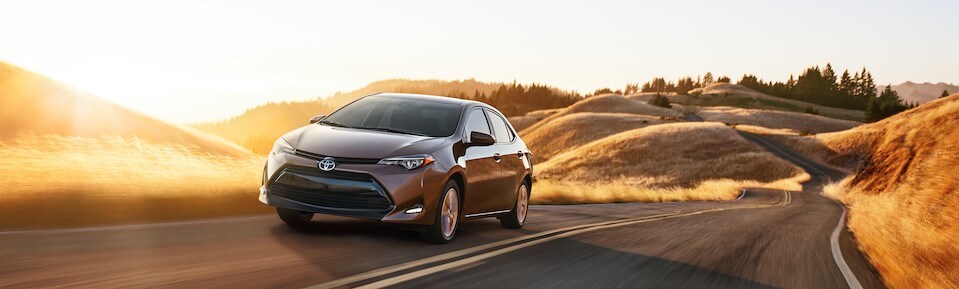 2018-Toyota-Corolla-LE-Sedan-L01 (2).jpeg