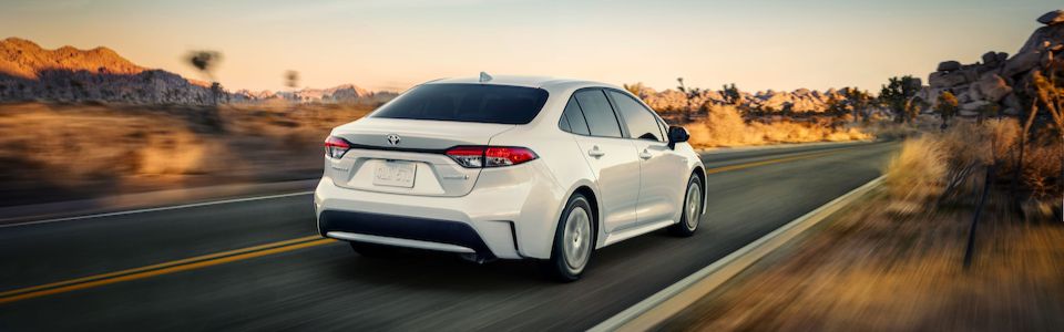 2020-Toyota-CorollaHybrid-LE-Sedan-L03 (1).jpeg