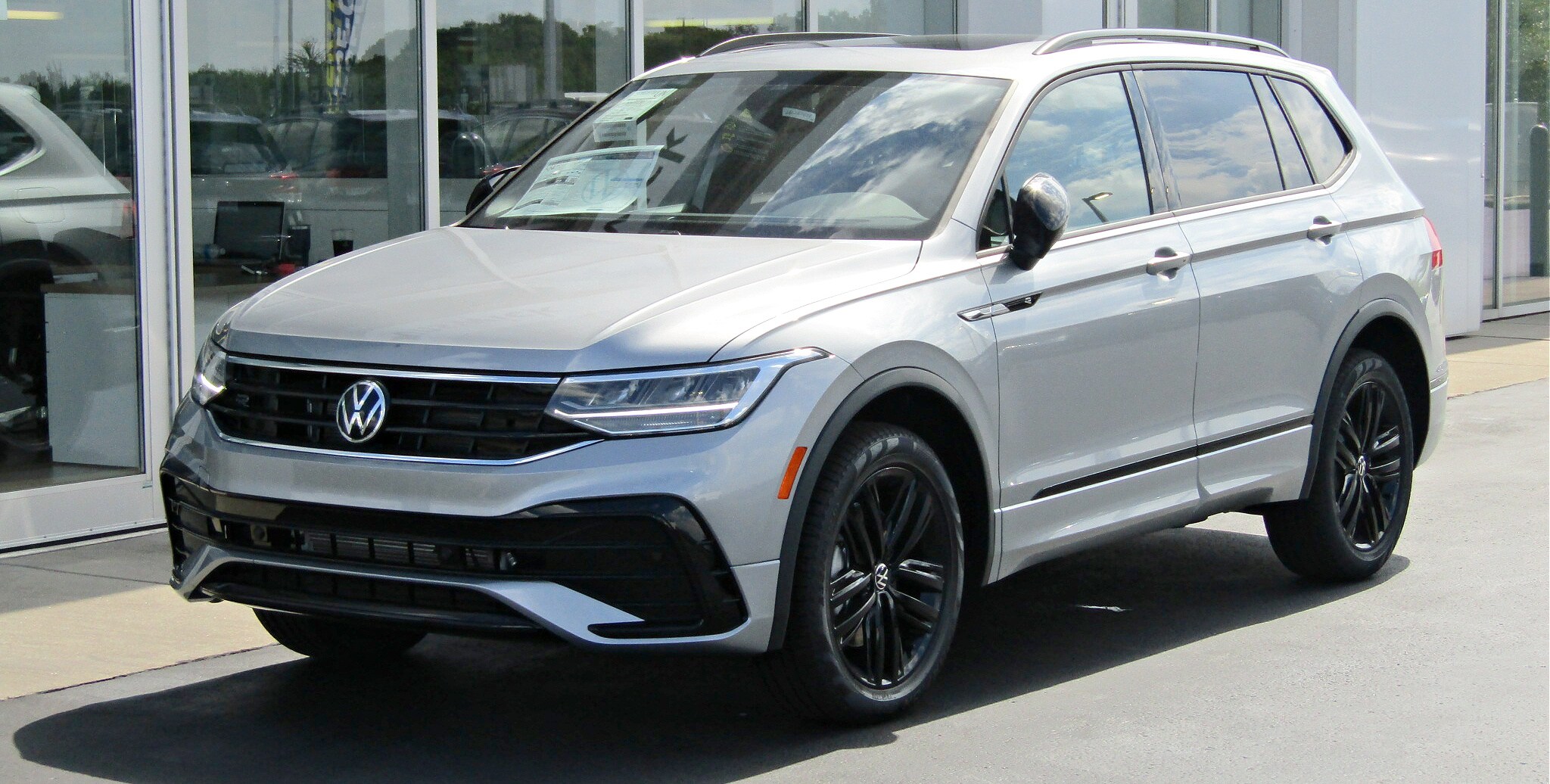 2022-Volkswagen-Tiguan.jpg