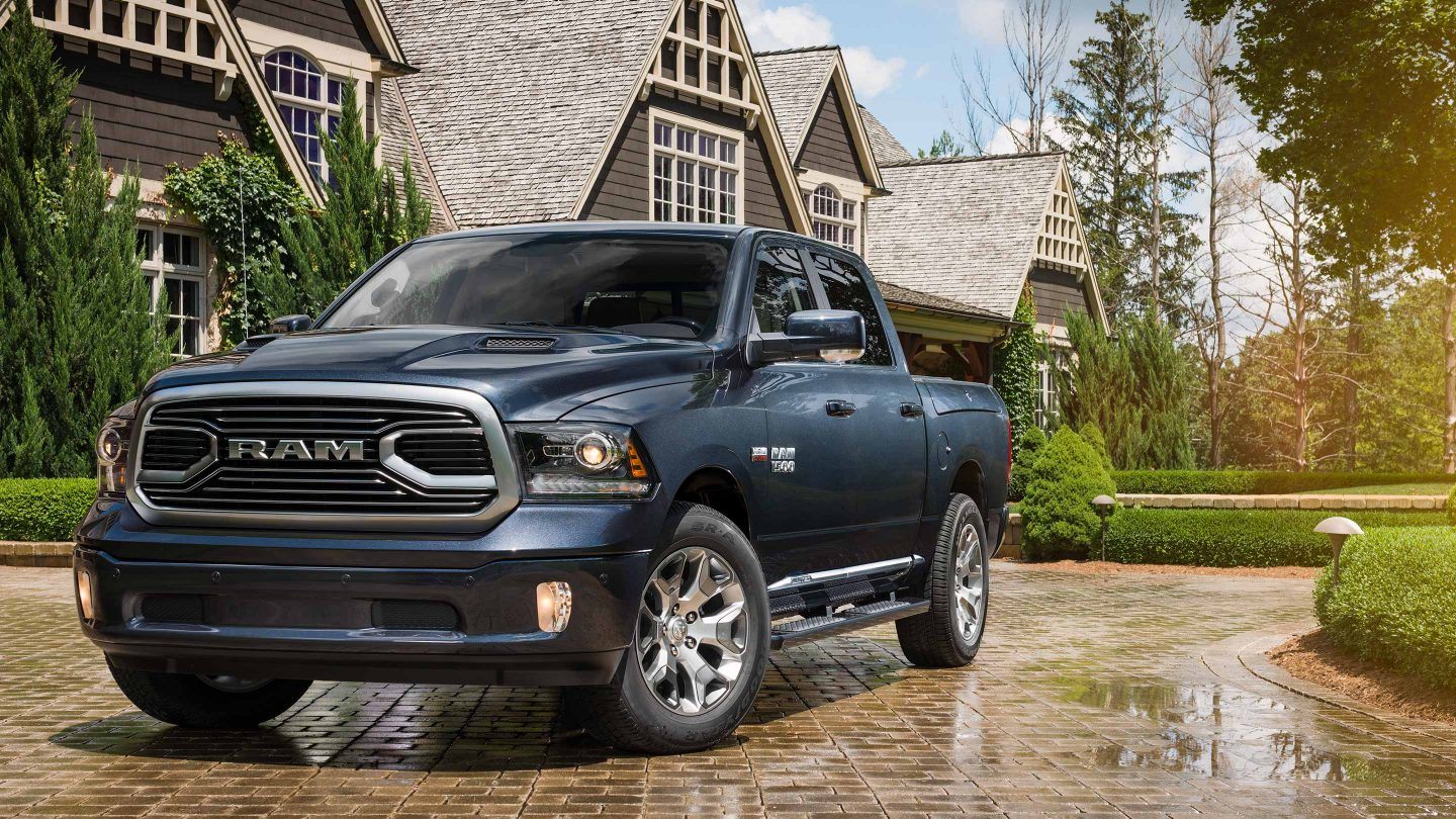 2018_Ram_1500_Gallery-2.jpg.image.1440.jpg