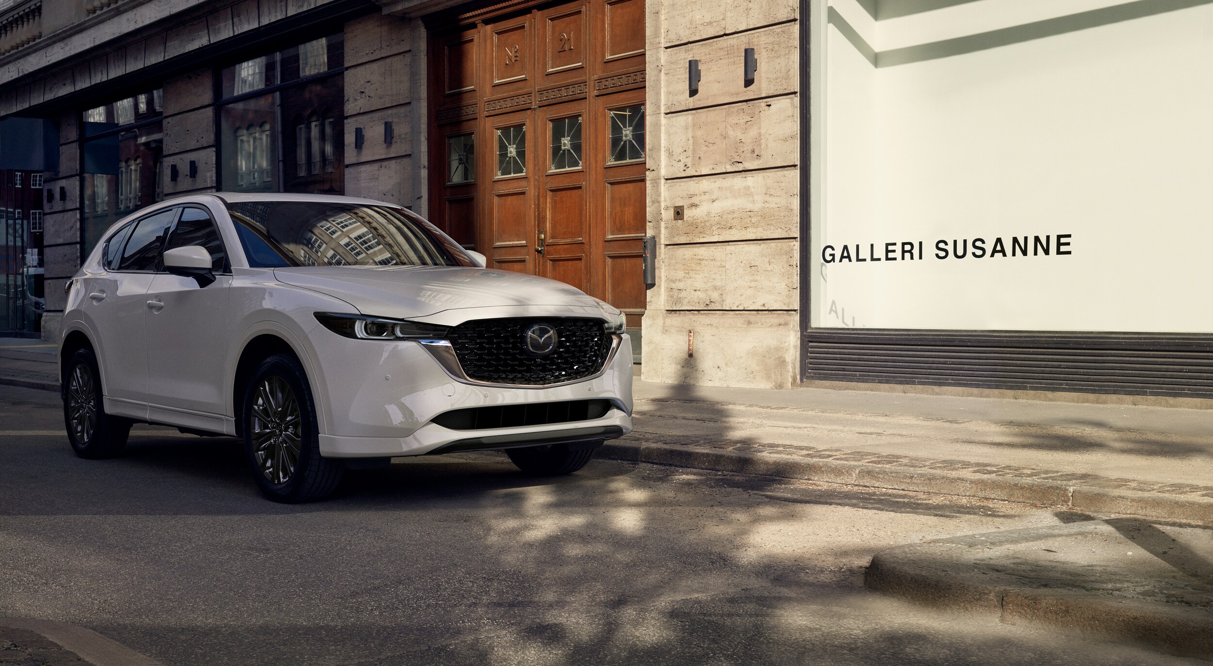 2022-Mazda-CX5-TurboSignature-SUV-L02.jpg