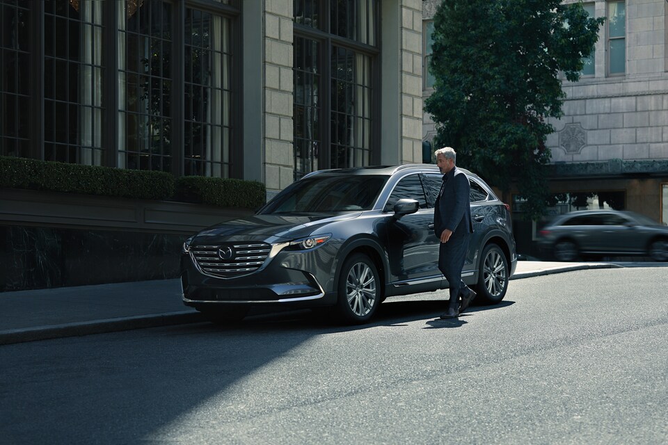 2022-Mazda-CX9-Signature-SUV-L05.jpeg