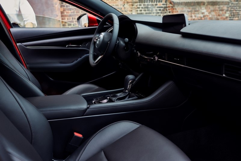 Mazda3_FrontSeats.jpg