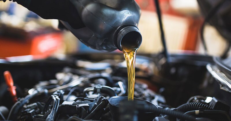 Honda oil and filter change service at Burleson Honda