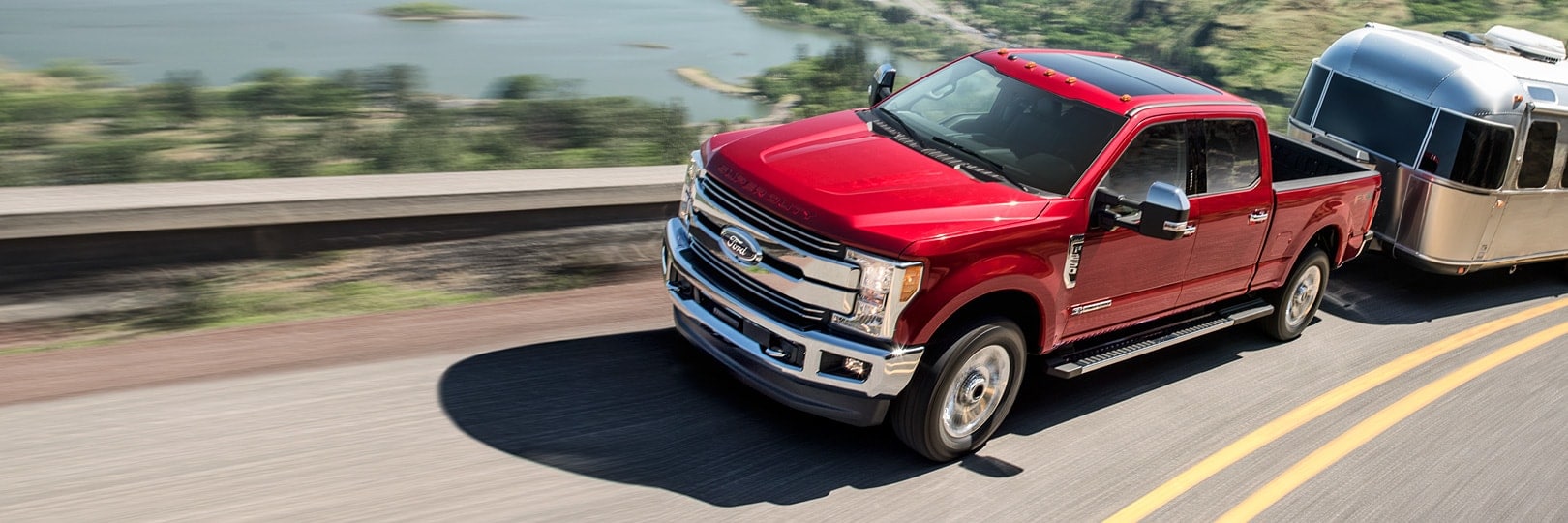 2017-Ford-Super-Duty-Truck_03_towing.jpg