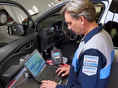 Honda Service Technicians.jpg
