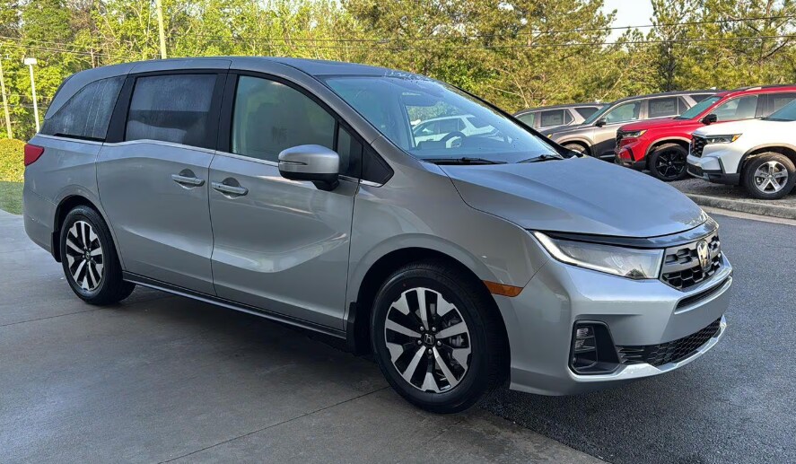 honda%20odyssey%20trim%20levels.png