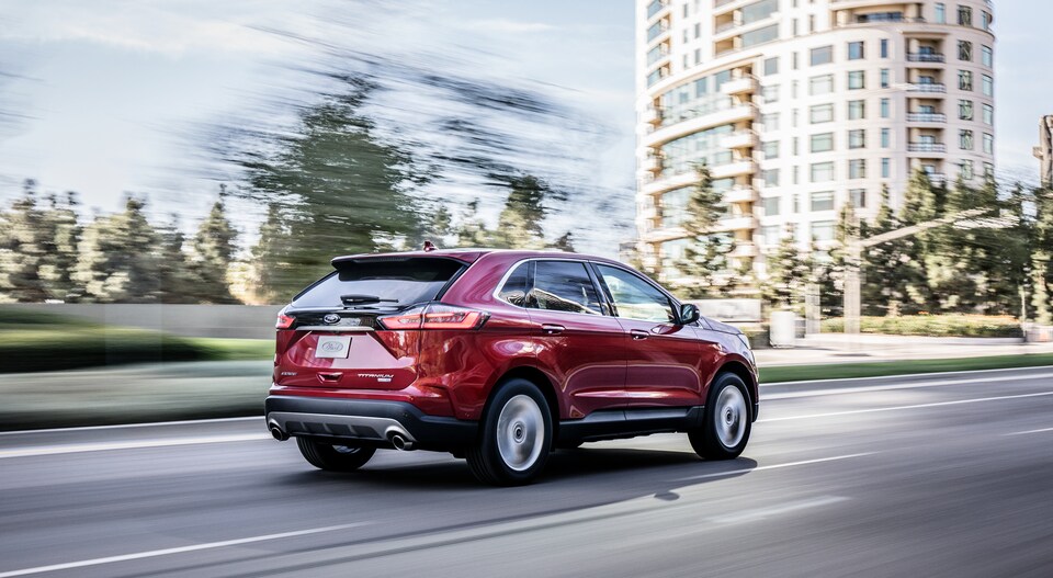 2020 Edge Titanium SUV Butler Ford.png