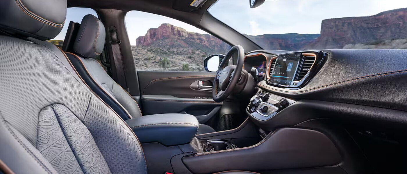2027 Chrysler Pacifica Interior Front Seats