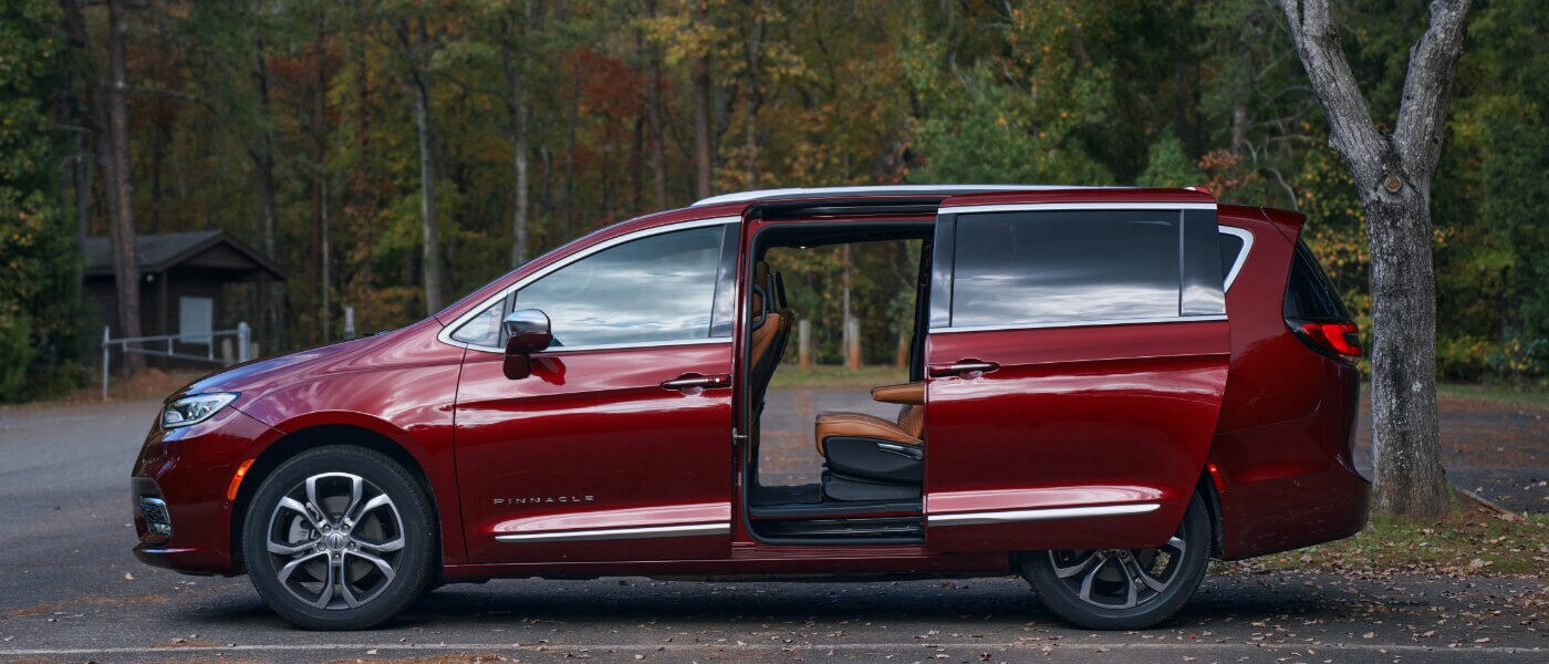 2026 Chrysler Pacifica Exterior With Doors Open