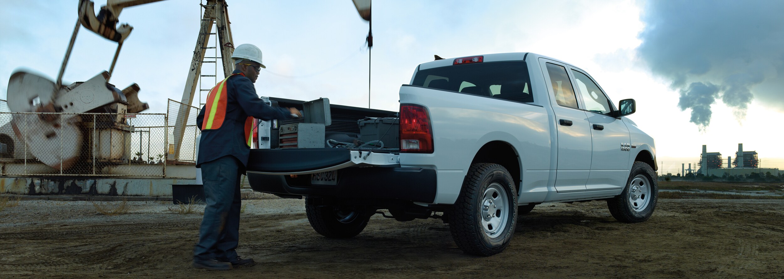 2018-RAM-2500-ST-Quad-Cab-Truck-L01.jpeg