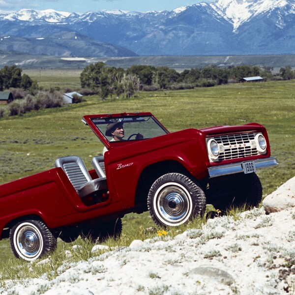 ford bronco engine