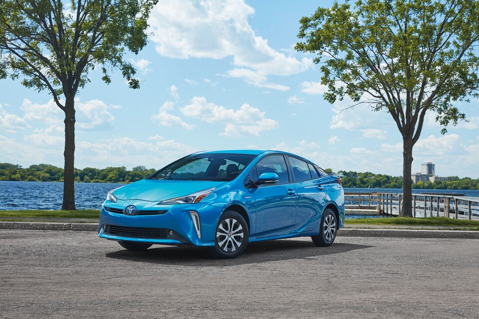 Toyota-Prius-XLEAWDe-Hatchback-L03.png