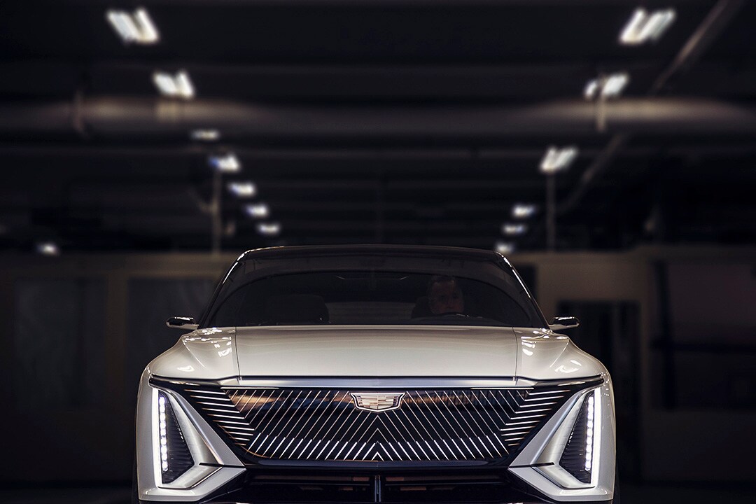 vue avant du Cadillac Lyriq 2023